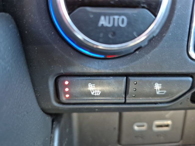 Used 2021 Chevrolet Suburban RST w/ Luxury Package image 15