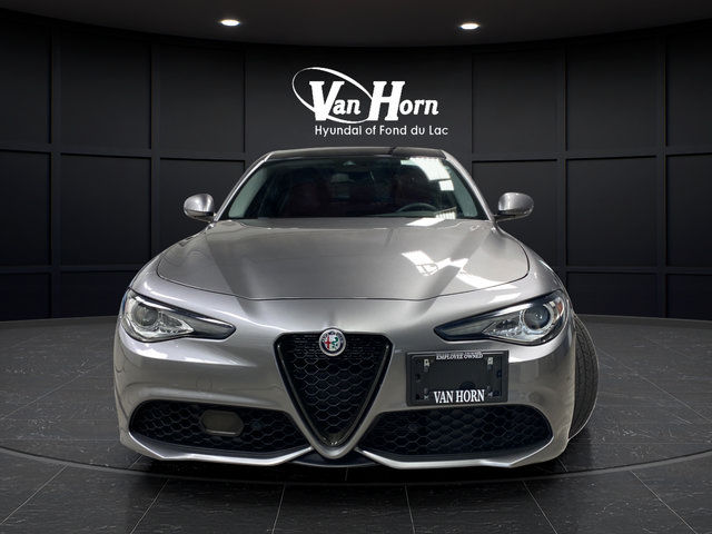 Used 2019 Alfa Romeo Giulia Ti Sport w/ Quick Order Package 22U Sport RWD image 8