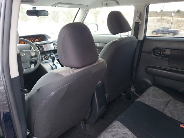 Used 2015 Scion xB image 9