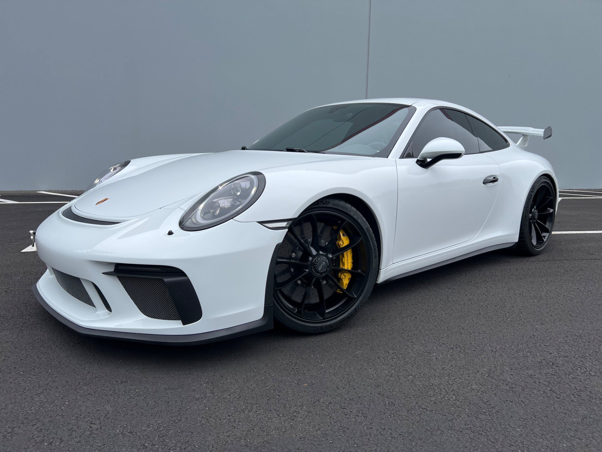 Used 2018 Porsche 911 GT3 RWD image 2