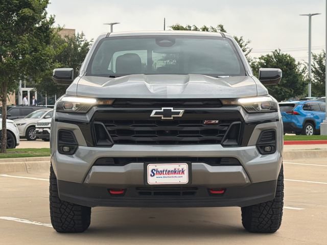 Used 2023 Chevrolet Colorado Z71 w/ Z71 Convenience Package 2 AWD/4WD image 2