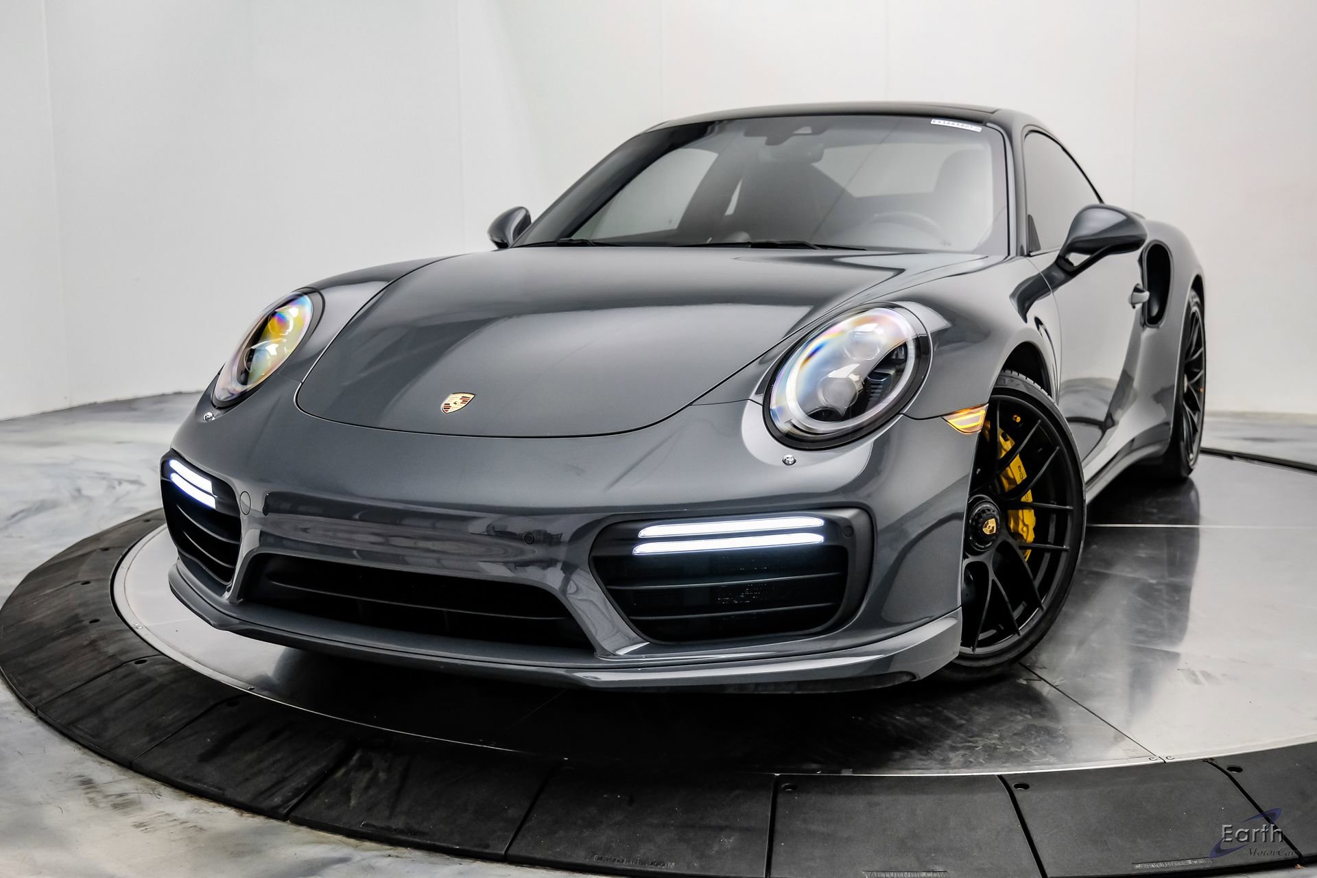Used 2017 Porsche 911 Turbo S AWD/4WD image 5