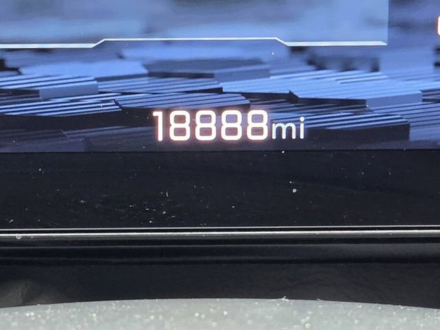 Certified 2025 Chevrolet Tahoe High Country image 25