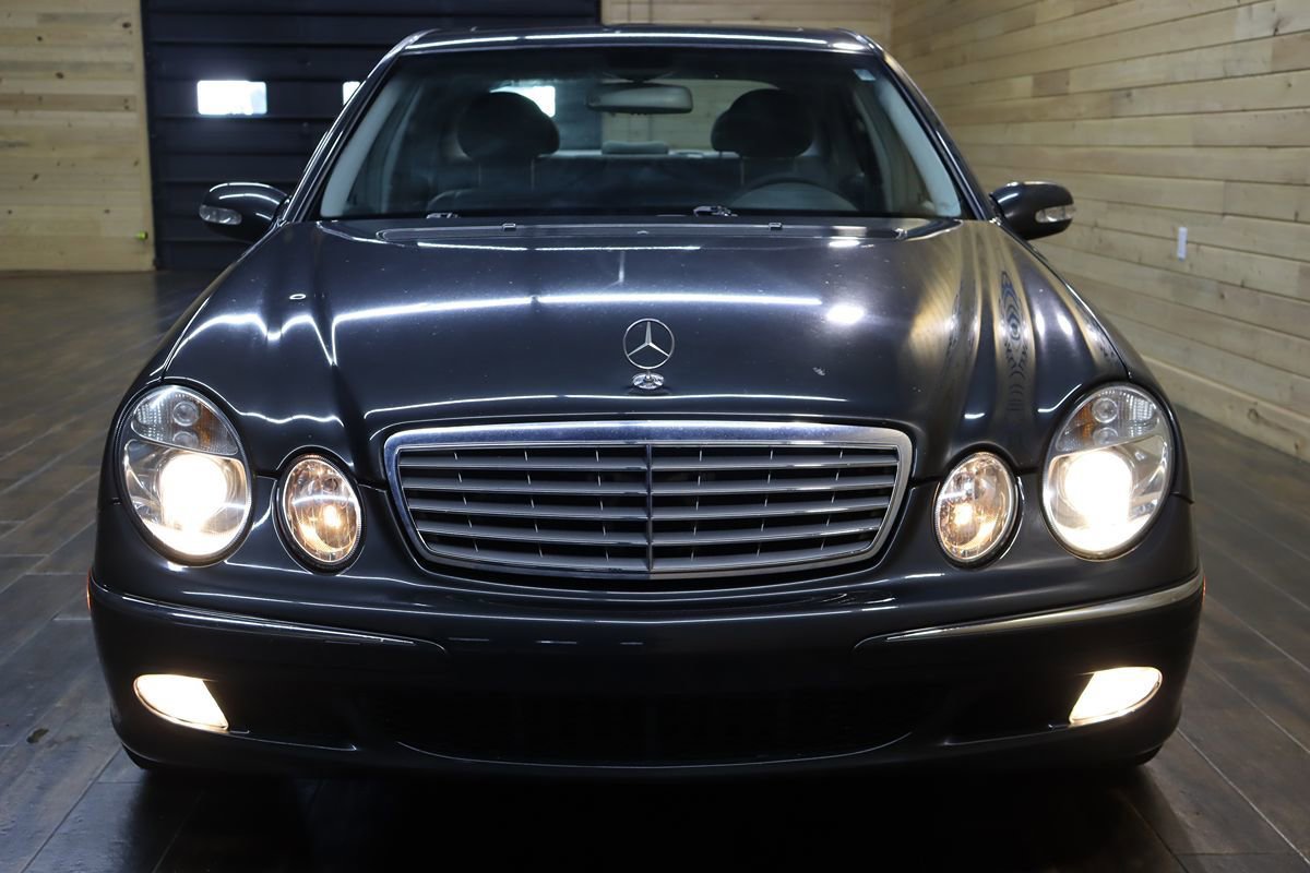 Used 2005 Mercedes-Benz E 320 CDI Sedan image 7