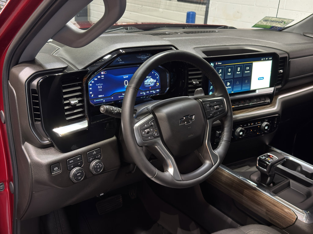Used 2024 Chevrolet Silverado 1500 RST w/ Max Trailering Package AWD/4WD image 18