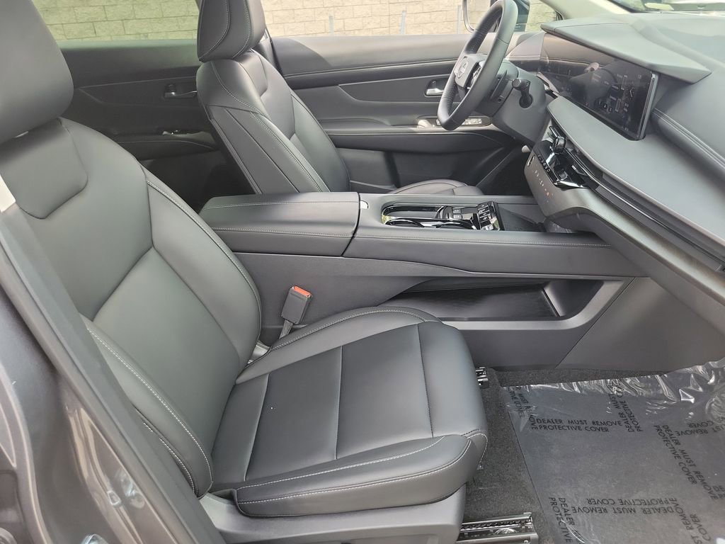 Used 2025 Nissan Murano SV AWD/4WD image 19