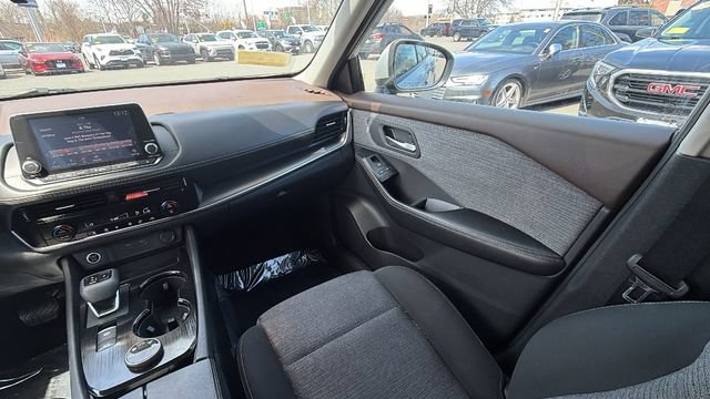 Used 2021 Nissan Rogue SV AWD/4WD image 21