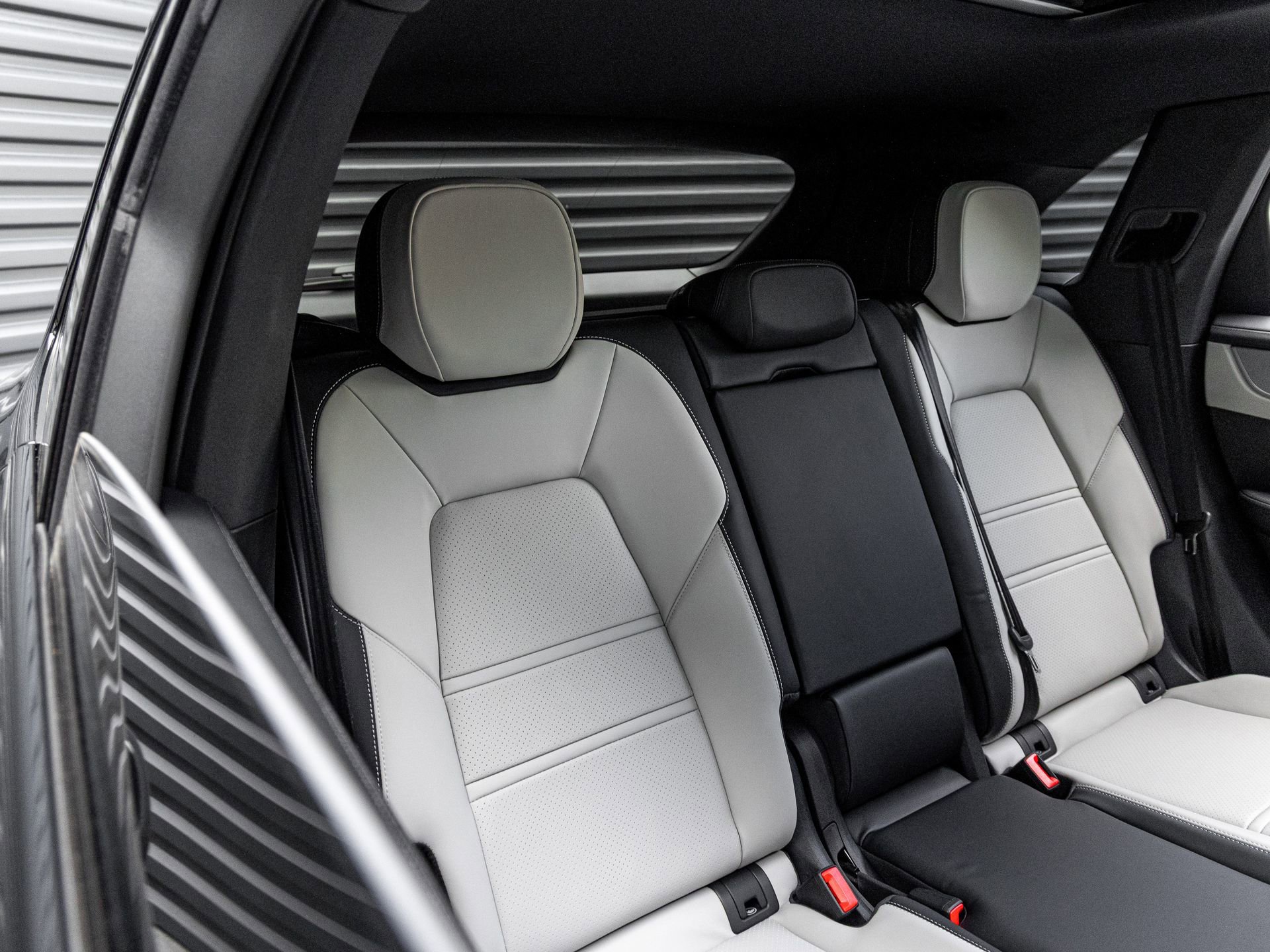 New 2026 Porsche Cayenne image 34