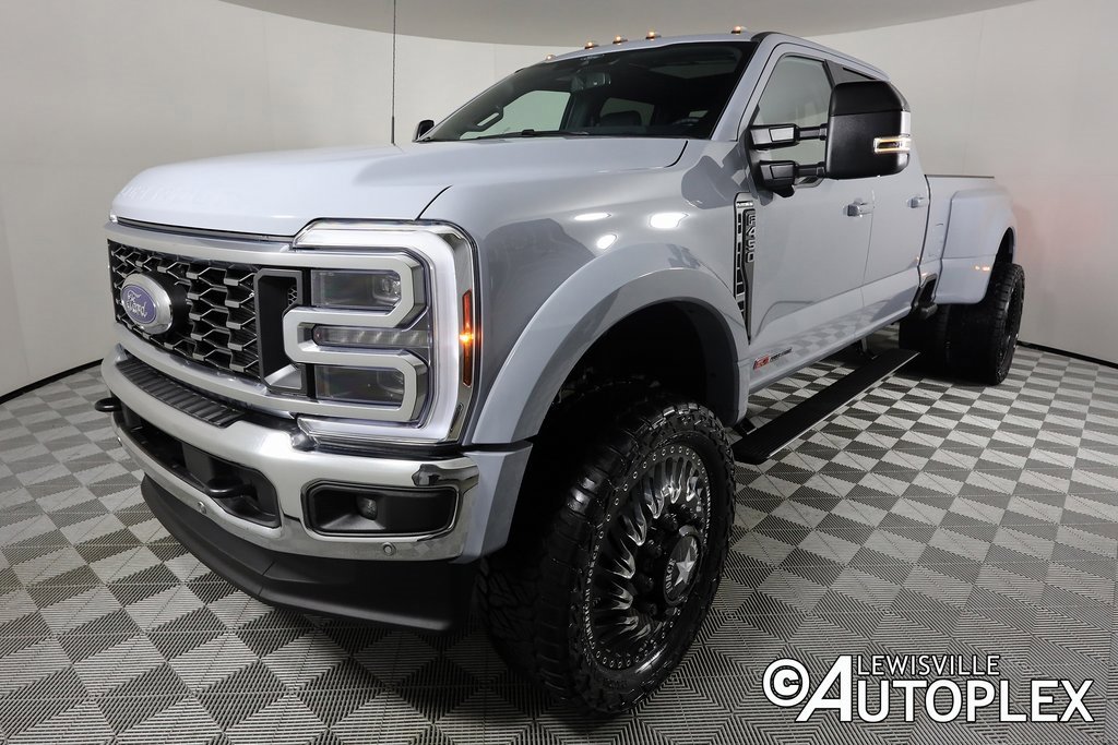 Used 2025 Ford F450 Platinum w/ FX4 Off-Road Package image 10