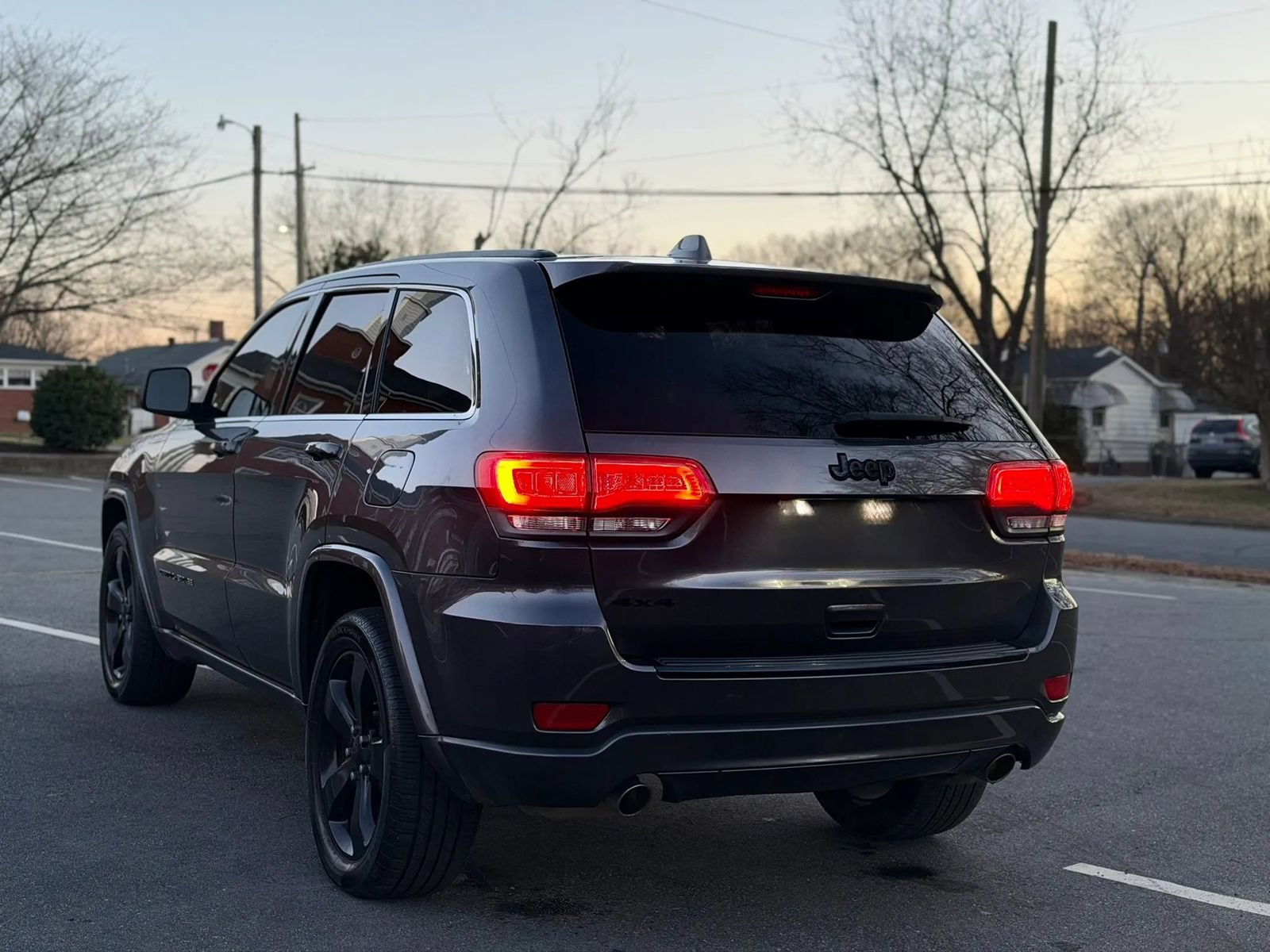 Used 2015 Jeep Grand Cherokee Altitude AWD/4WD image 4