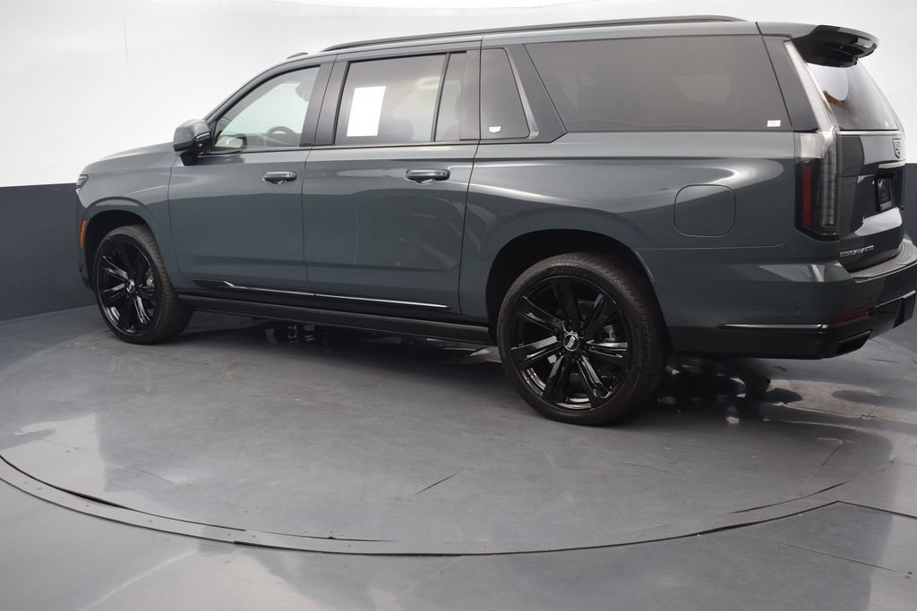 Certified 2026 Cadillac Escalade ESV Sport w/ Touring Package AWD/4WD image 3