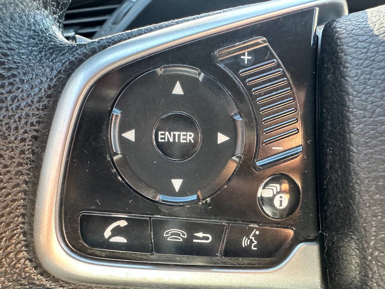 Used 2016 Honda Civic EX-T image 30