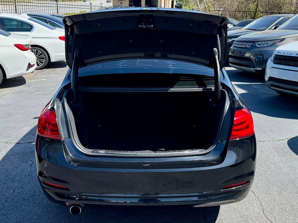 Used 2016 BMW 320i Sedan RWD image 12