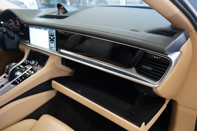 Used 2019 Porsche Panamera 4 image 51