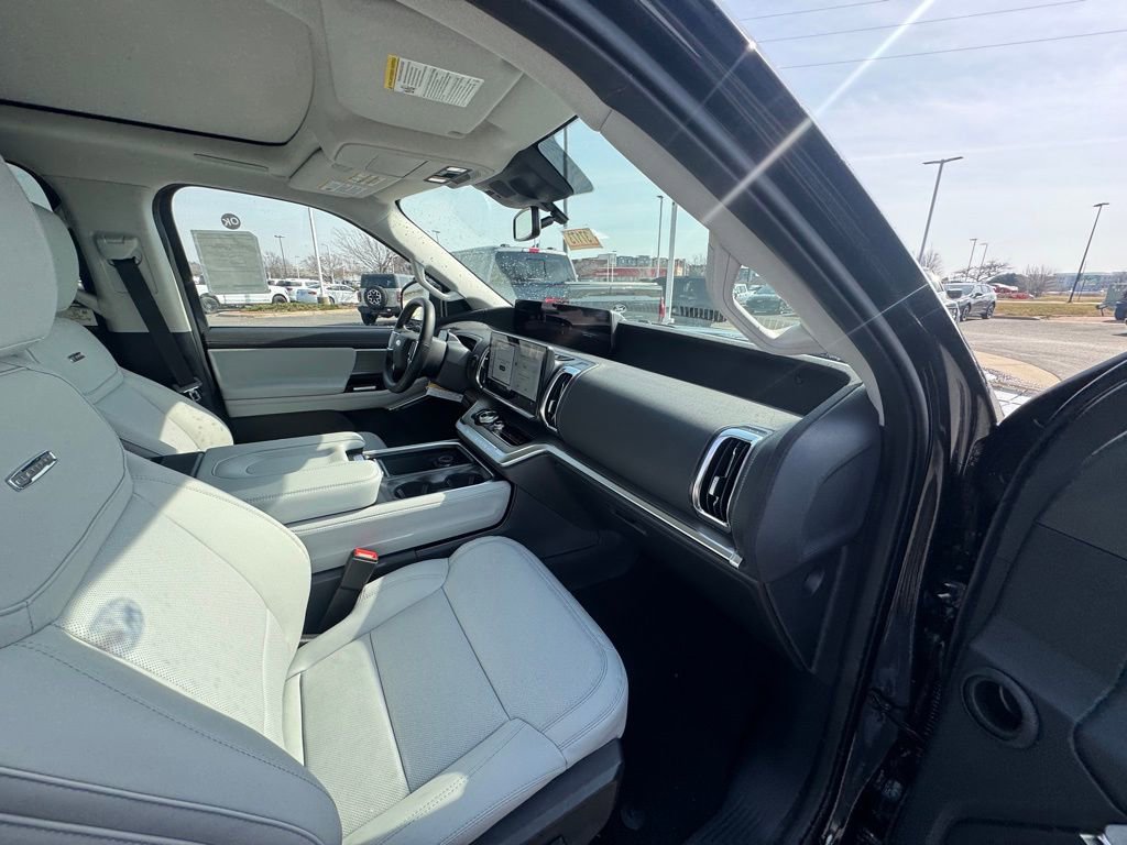 New 2026 Ford Expedition Max Platinum w/ Driver's Package AWD/4WD image 15