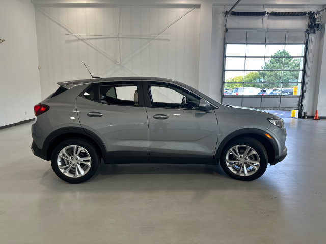 Used 2023 Buick Encore GX Preferred w/ Cold Weather Comfort Package FWD image 4