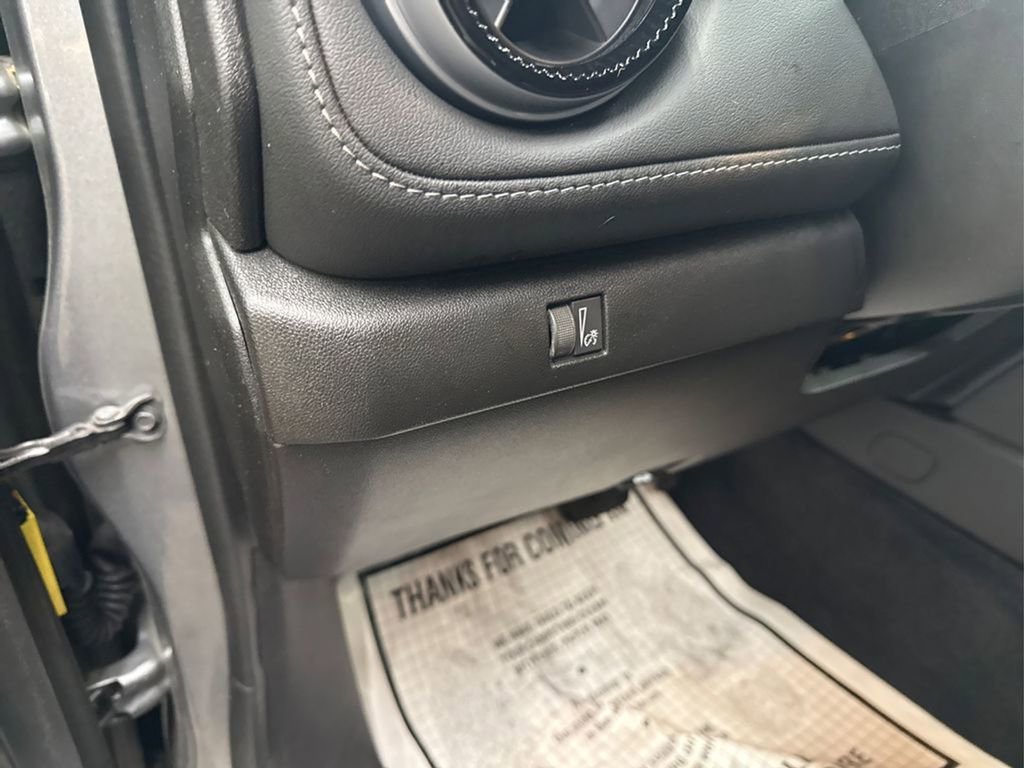 Used 2023 Chevrolet Colorado LT w/ LT Convenience Package image 37