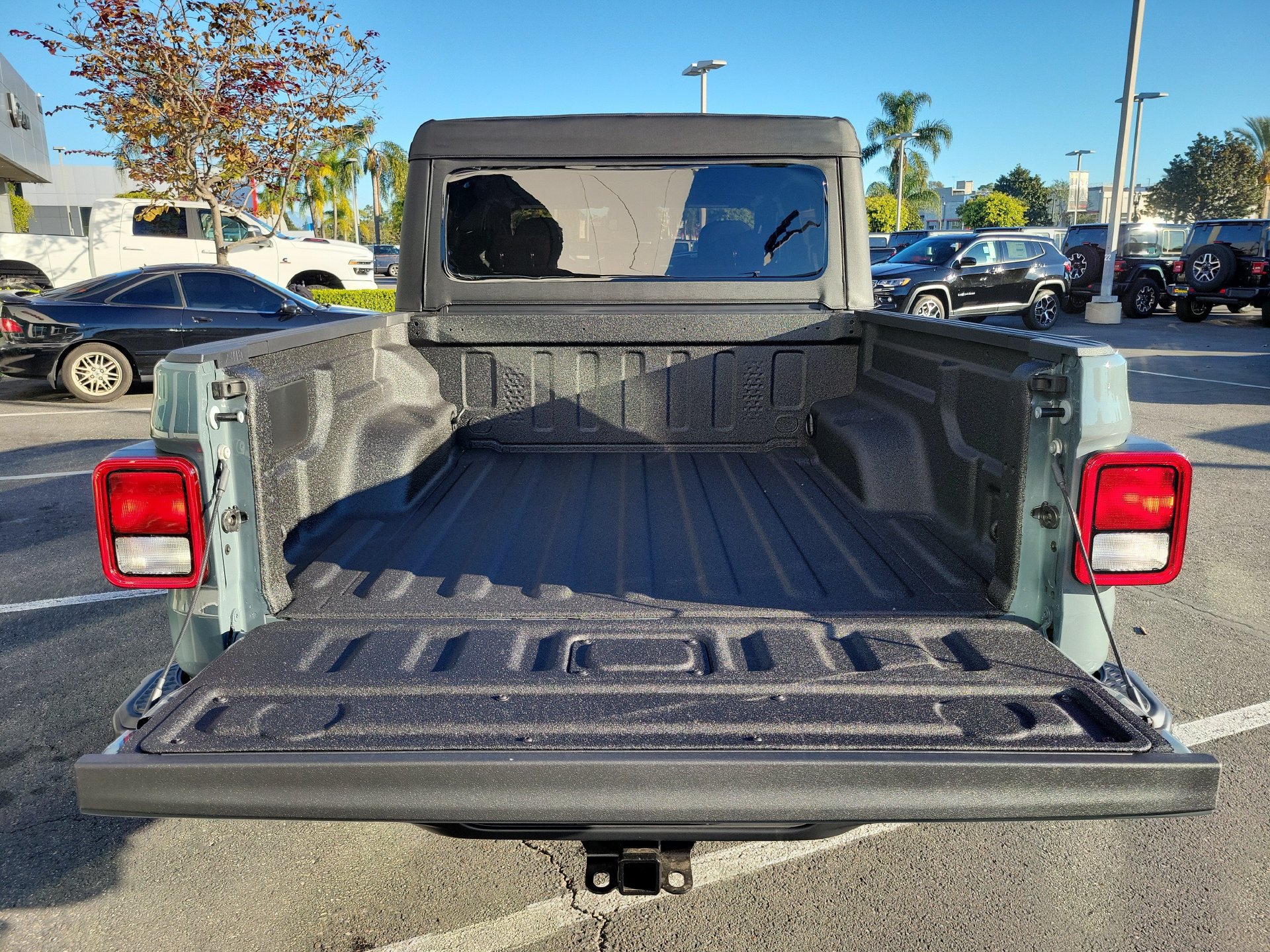 New 2026 Jeep Gladiator Sport AWD/4WD image 19