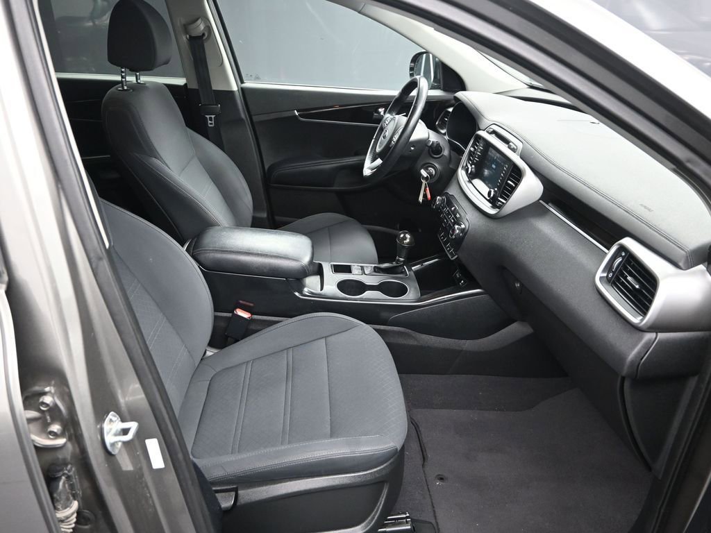 Used 2018 Kia Sorento LX w/ LX V6 Convenience Package image 37