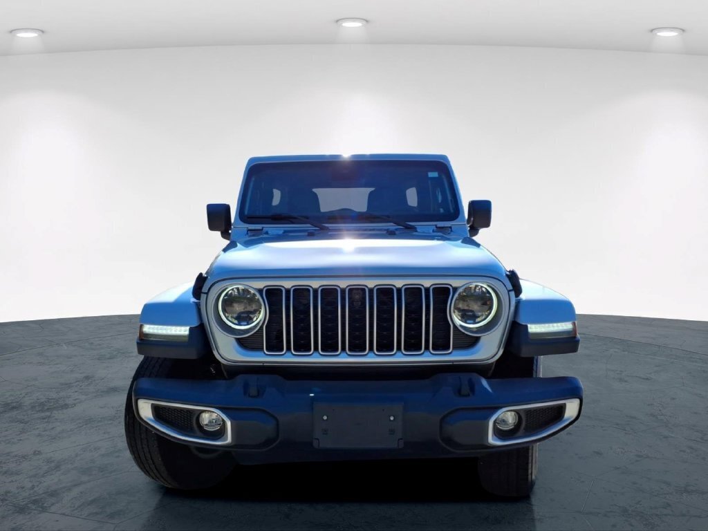 Used 2024 Jeep Wrangler Unlimited Sahara w/ Technology Group AWD/4WD image 4