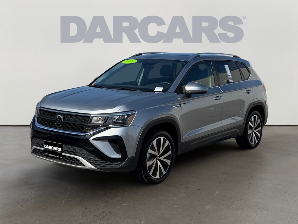 Used 2024 Volkswagen Taos SE image 3