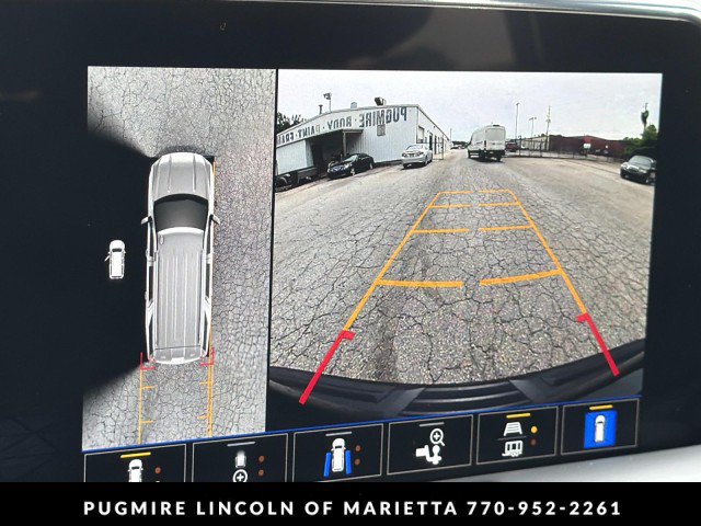 Used 2022 GMC Yukon AT4 w/ AT4 Premium Package AWD/4WD image 33