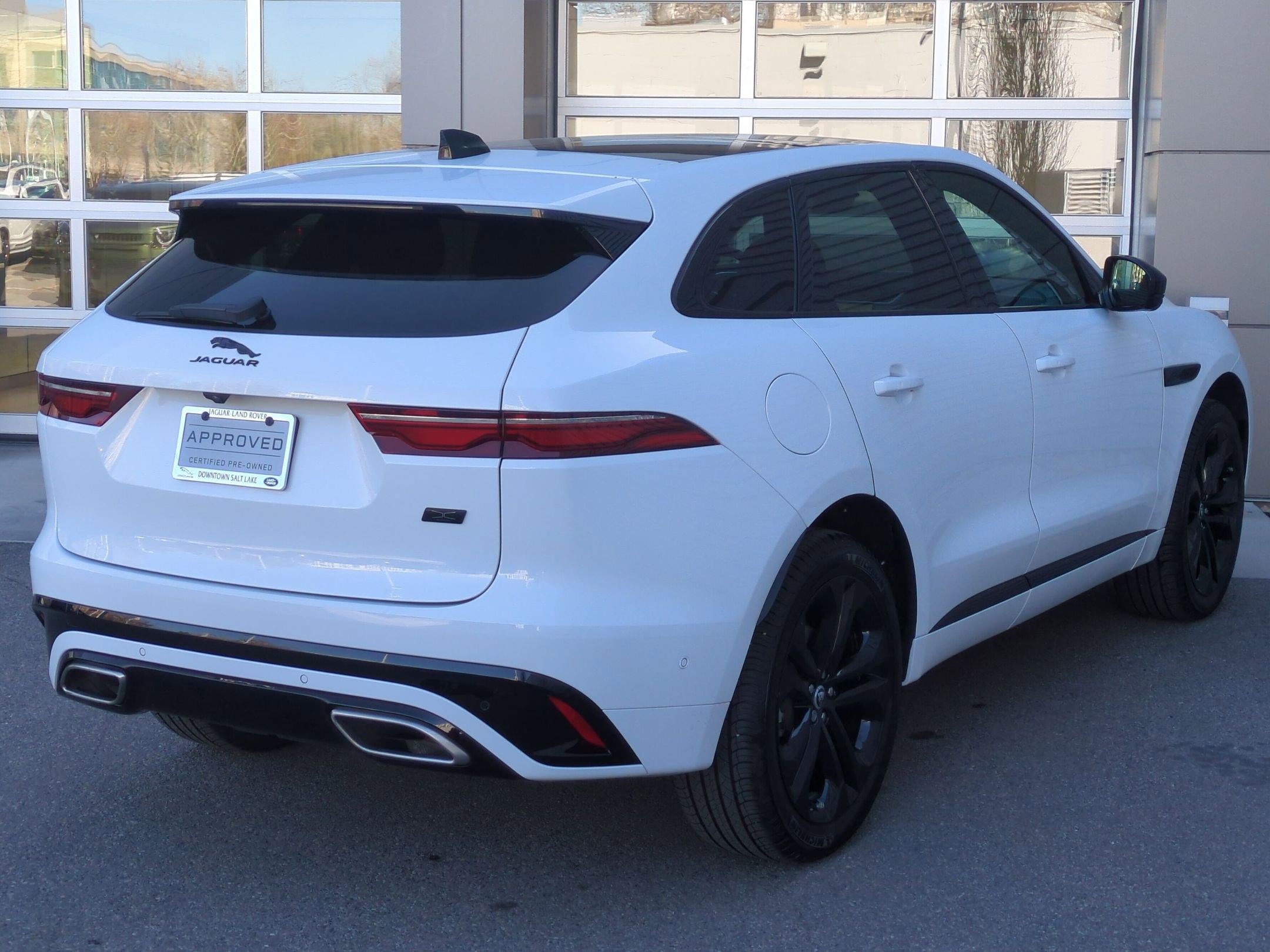Used 2026 Jaguar F-PACE R-Dynamic S AWD/4WD image 7