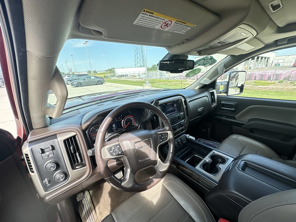 Certified 2015 GMC Sierra 2500 Denali w/ Duramax Plus Package AWD/4WD image 10