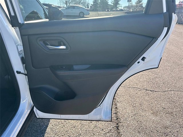 Used 2025 Nissan Rogue SV image 22