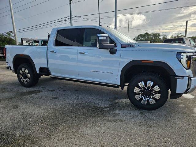 New 2026 GMC Sierra 2500 Denali w/ Denali Reserve Package image 7