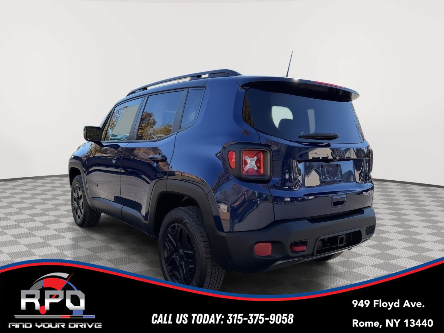 Used 2018 Jeep Renegade Trailhawk w/ Trailer Tow Group AWD/4WD image 3