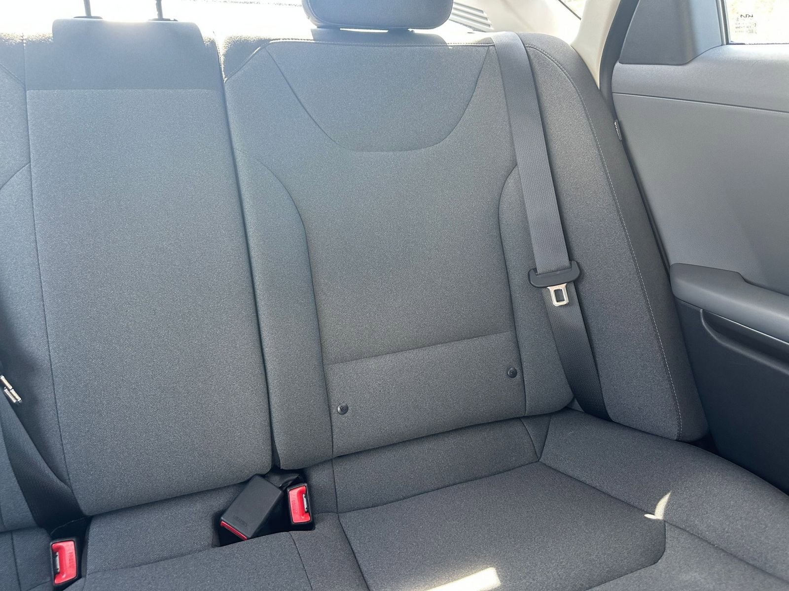 Used 2025 Kia K4 LXS image 36