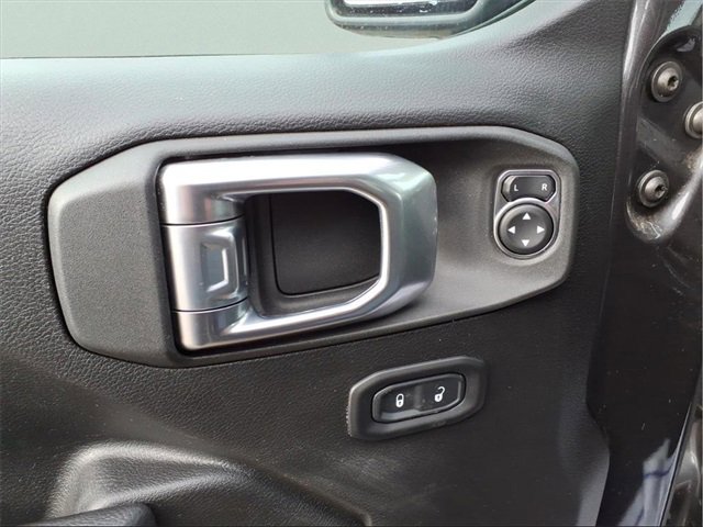 Used 2022 Jeep Wrangler Unlimited Willys image 14