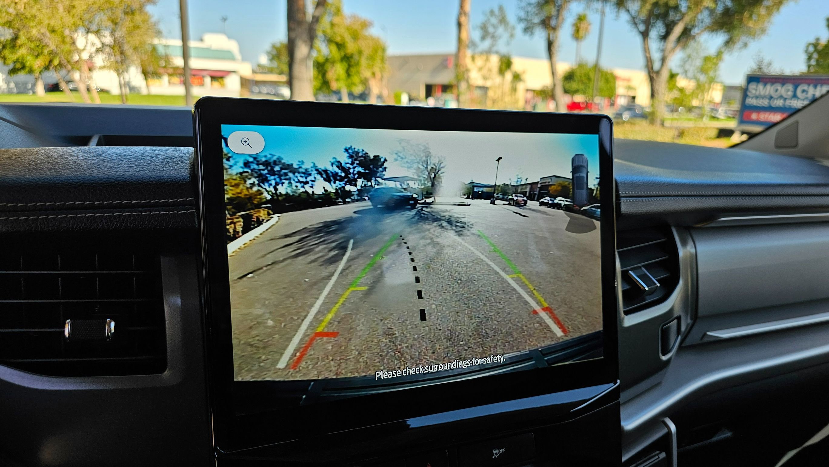 Used 2024 Ford Expedition XLT image 34