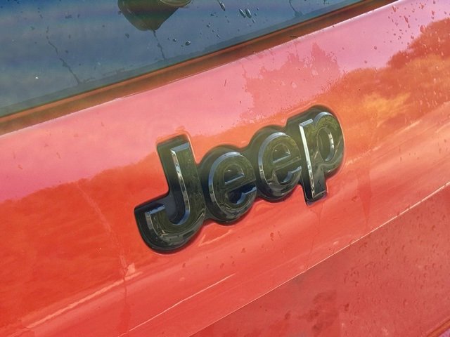 Used 2021 Jeep Cherokee Latitude Plus image 16
