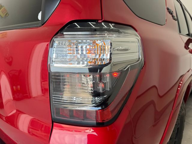Used 2023 Toyota 4Runner TRD Off-Road Premium AWD/4WD image 33