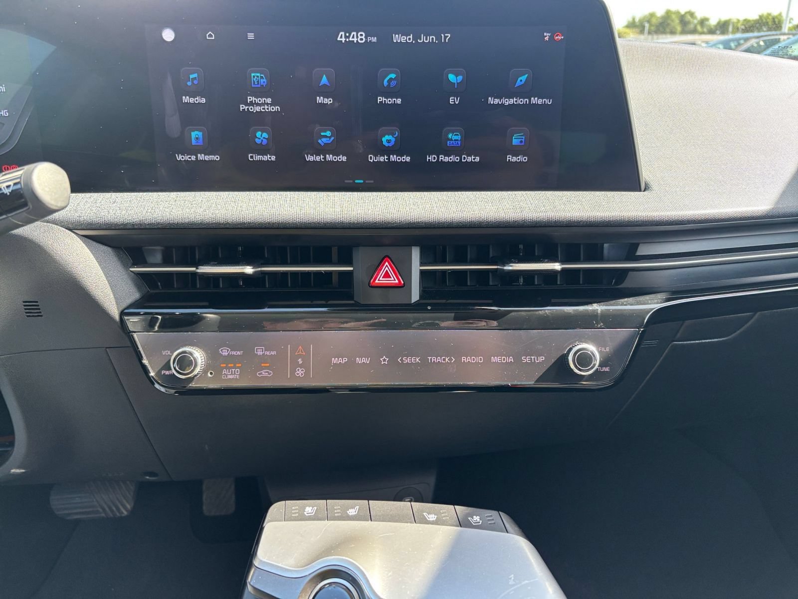 Used 2024 Kia EV6 Wind RWD image 18