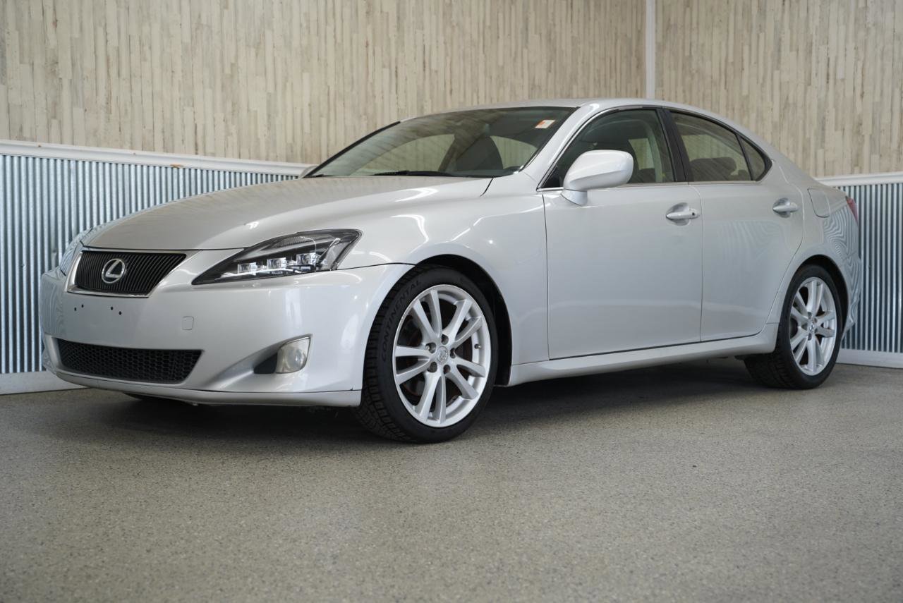 Used 2007 Lexus IS 250 image 4