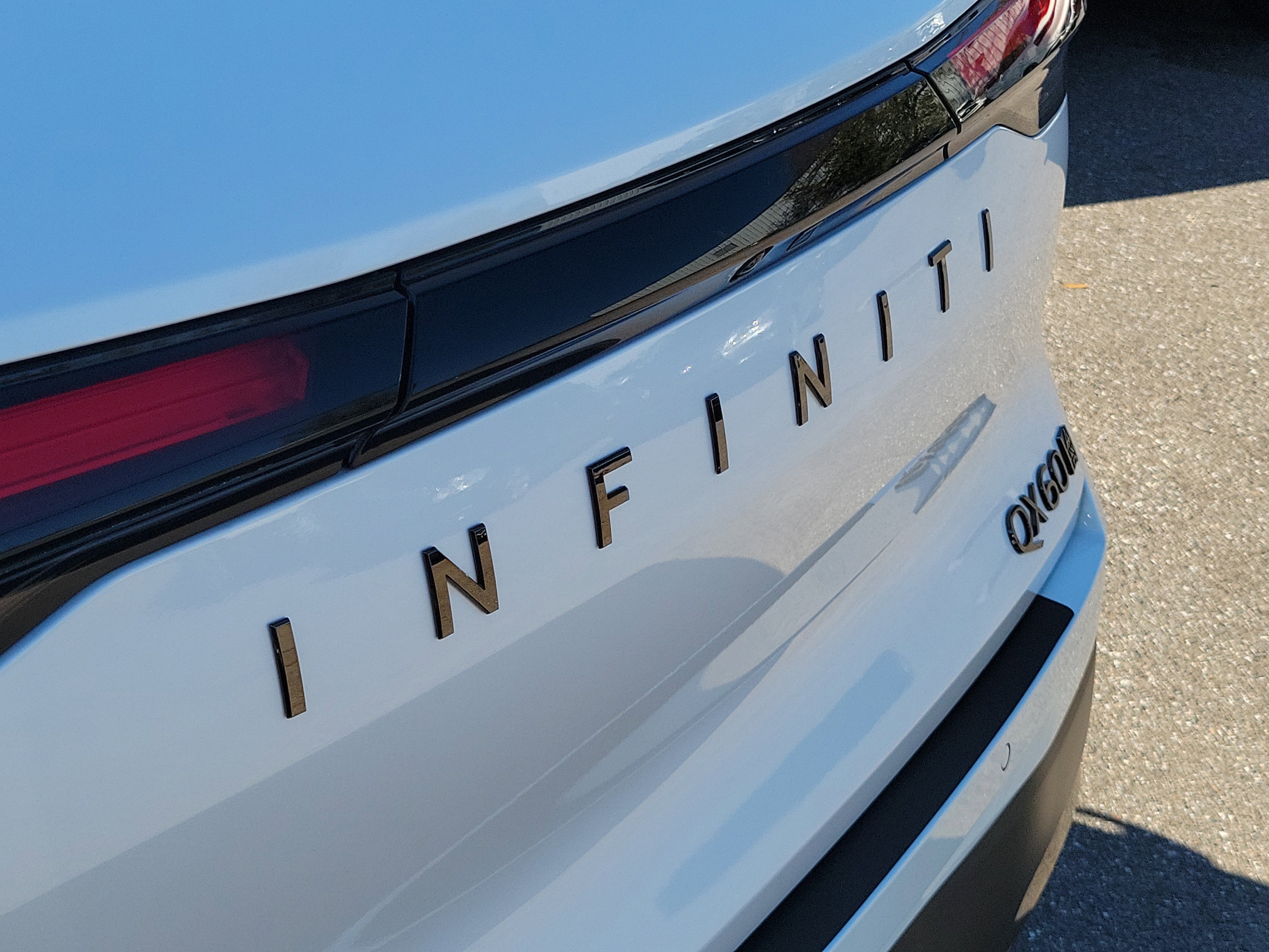 New 2026 INFINITI QX60 Autograph w/ Dark Cargo Package image 6