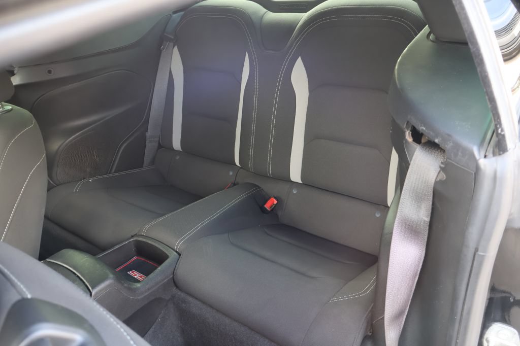 Used 2019 Chevrolet Camaro LT RWD image 20