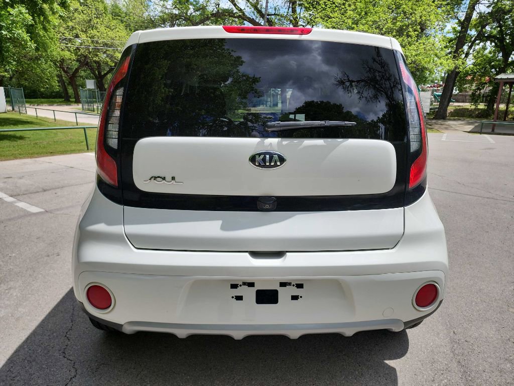 Used 2019 Kia Soul + image 6