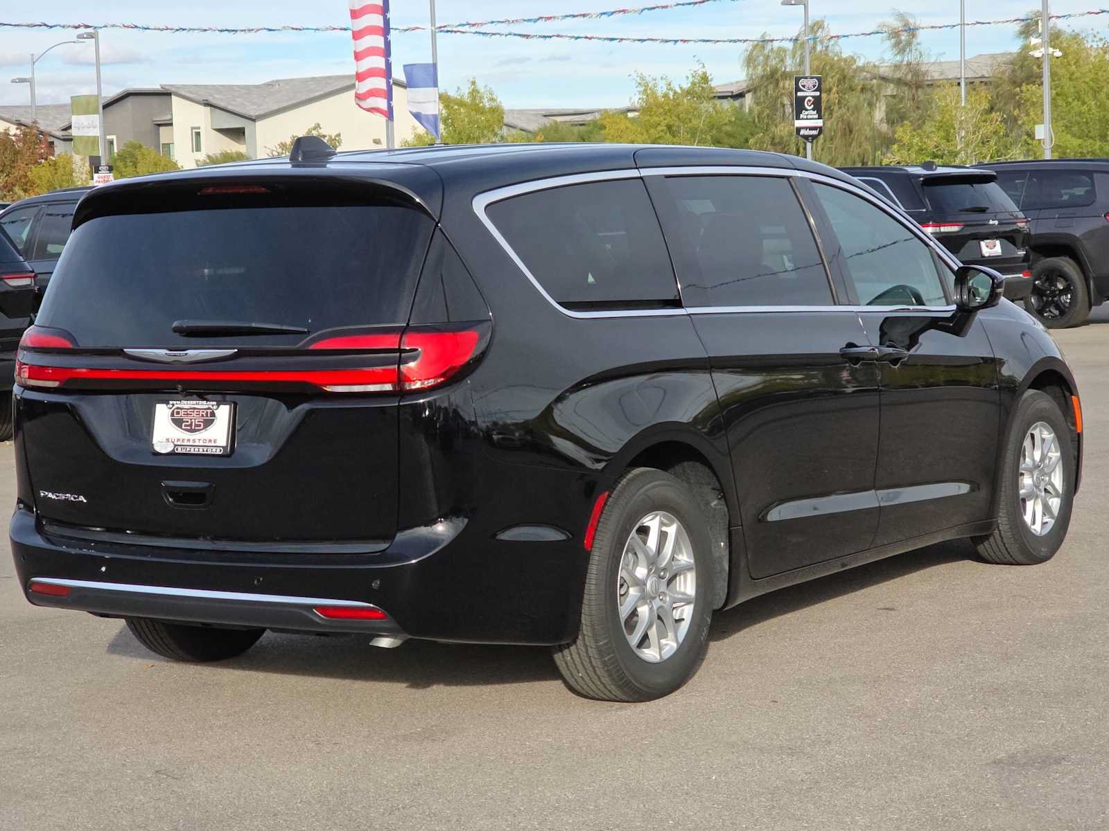New 2026 Chrysler Pacifica Select FWD image 8
