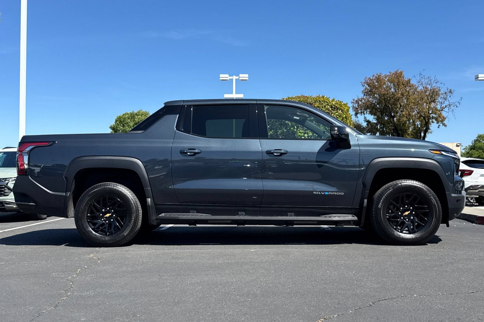 Used 2026 Chevrolet Silverado EV LT w/ Plus Package AWD/4WD image 4