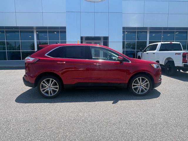 Certified 2022 Ford Edge Titanium AWD/4WD image 2