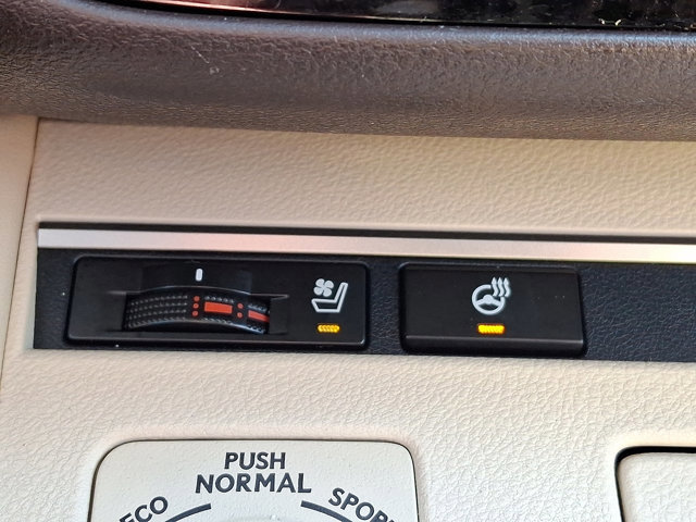 Used 2017 Lexus ES 350 w/ Navigation System Package image 26