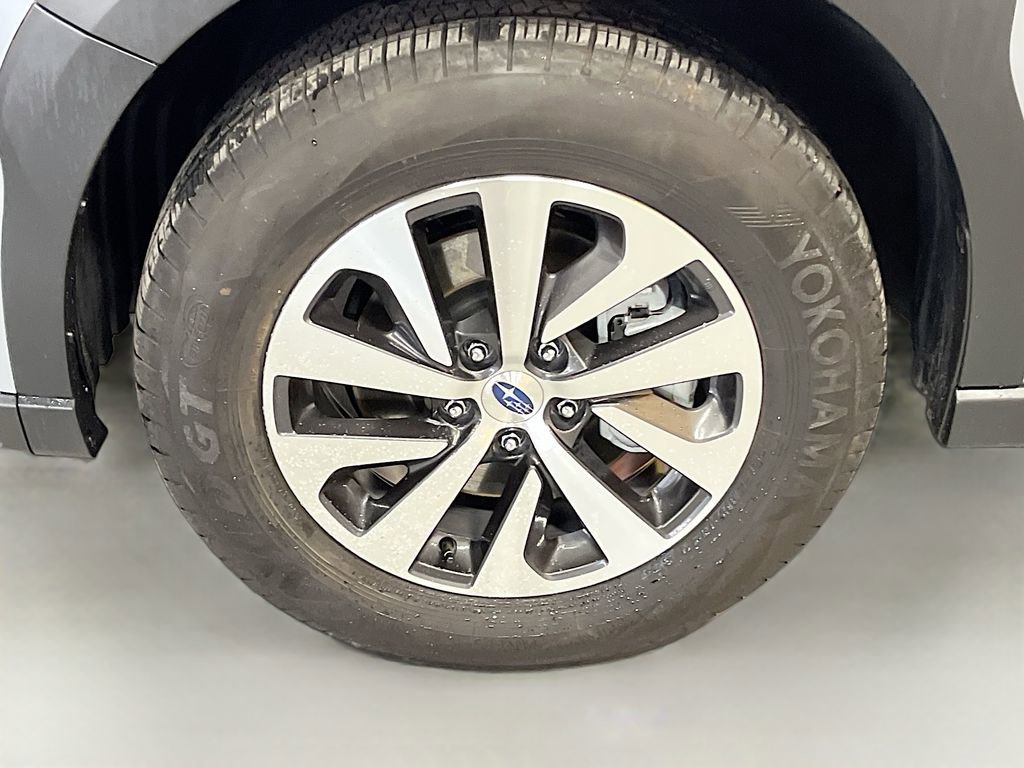 Used 2025 Subaru Outback Premium image 30
