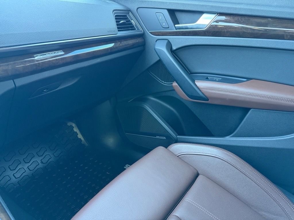 Used 2019 Audi Q5 2.0T Premium Plus w/ Premium Plus Package image 24
