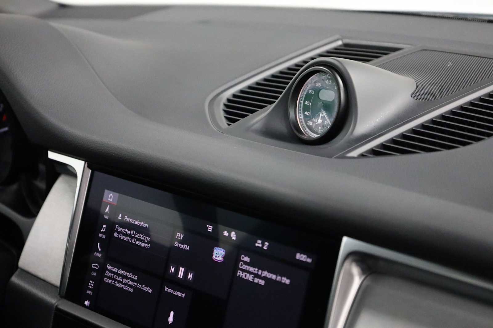 Certified 2026 Porsche Macan image 21