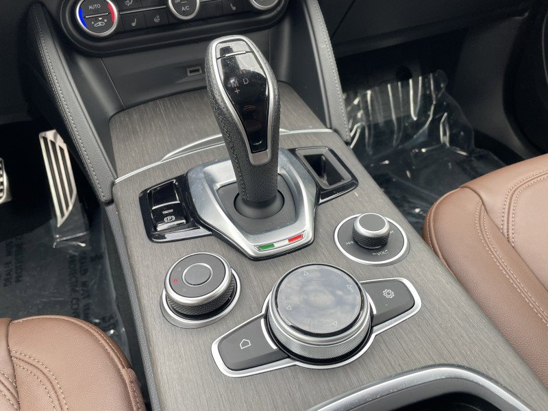 Used 2023 Alfa Romeo Stelvio Ti w/ Active Assist Plus Package AWD/4WD image 22