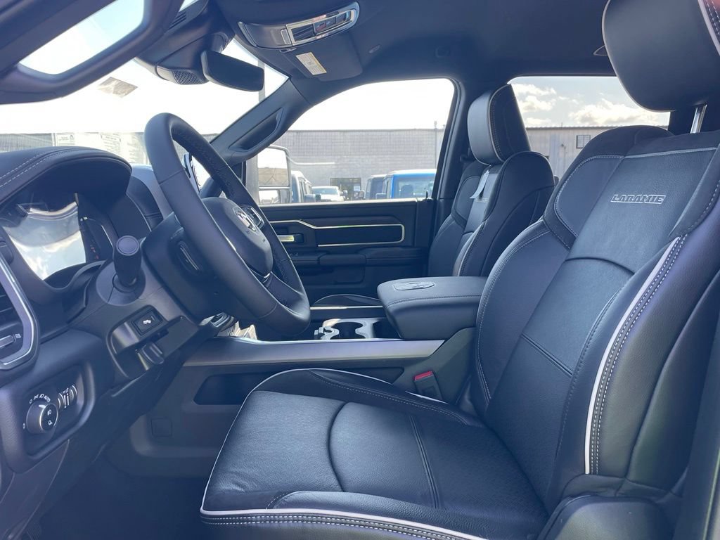 New 2026 RAM 2500 Laramie AWD/4WD image 2